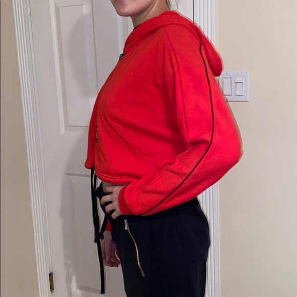 Red forever 21 cropped zip up hoodie - Picture 3 of 3